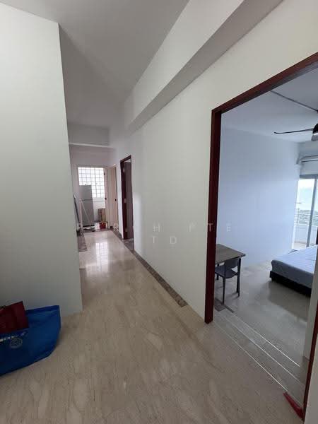 The Makena, 123 Meyer Road, East Coast / Marine Parade, Room Rental, 150 sqft, Condominium For Rent, by Perch, 500273408 - Corridor - PropertyGuru.com.sg