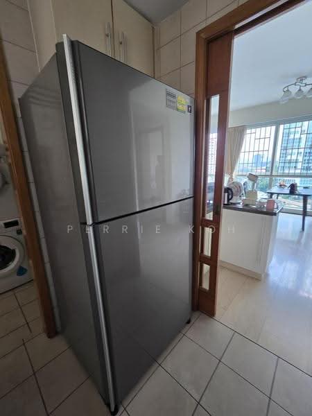 Goldenhill Park Condo, 62 Mei Hwan Drive, Ang Mo Kio / Bishan / Thomson, 3 Bedrooms, 1,335 sqft, Condominium For Sale, by Perrie Koh, 500273430 - Kitchen - PropertyGuru.com.sg
