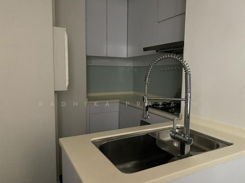 Tanglin View, 150 Prince Charles Crescent, Alexandra / Commonwealth, 3 Bedrooms, 1,141 sqft, Condominium For Rent, by Radhika Prakash, 500273431 - Kitchen - PropertyGuru.com.sg