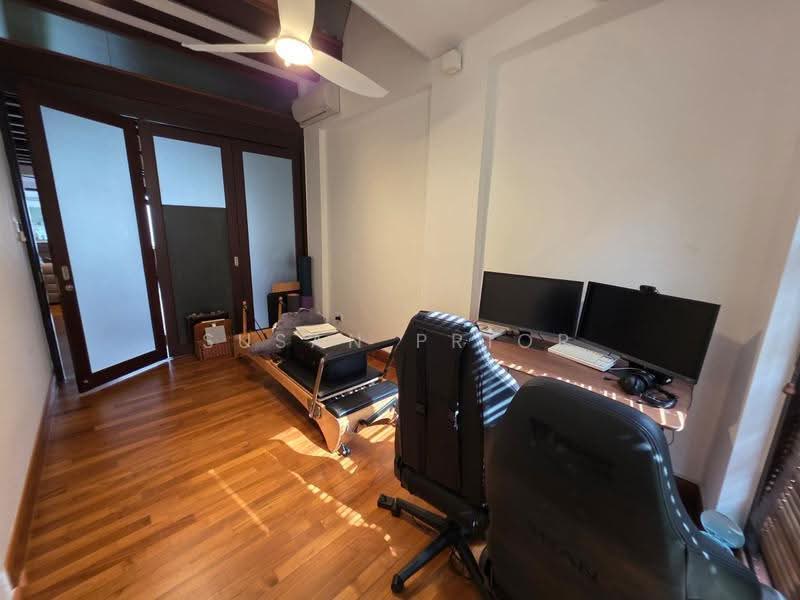 Emerald All Green Rooftop Charmer, Emerald Hill Conservation Area, Orchard / River Valley, 4 Bedrooms, 2,638 sqft, Conservation House For Rent, by Susan Prior, 500273437 - Study - PropertyGuru.com.sg