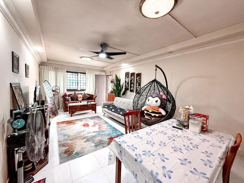 105 Teck Whye Lane, 105 Teck Whye Lane, Dairy Farm / Bukit Panjang / Choa Chu Kang, 3 Bedrooms, 1,108 sqft, HDB Flat For Sale, by Erra Samat, 500273440 - Living Room - PropertyGuru.com.sg