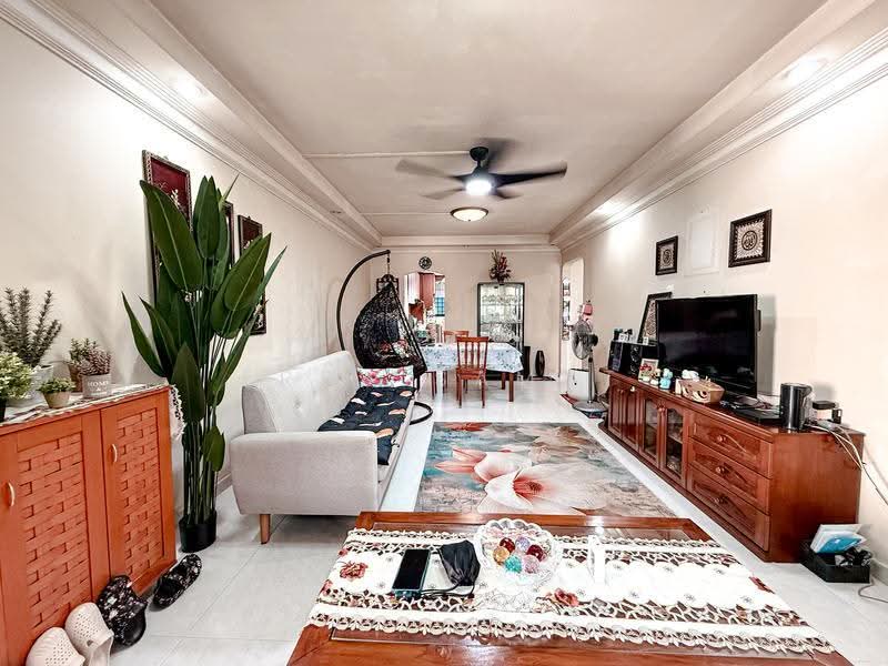 105 Teck Whye Lane, 105 Teck Whye Lane, Dairy Farm / Bukit Panjang / Choa Chu Kang, 3 Bedrooms, 1,108 sqft, HDB Flat For Sale, by Erra Samat, 500273440 - Living Room - PropertyGuru.com.sg