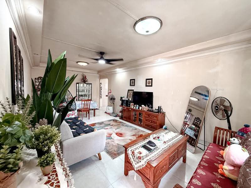 105 Teck Whye Lane, 105 Teck Whye Lane, Dairy Farm / Bukit Panjang / Choa Chu Kang, 3 Bedrooms, 1,108 sqft, HDB Flat For Sale, by Erra Samat, 500273440 - Living Room - PropertyGuru.com.sg