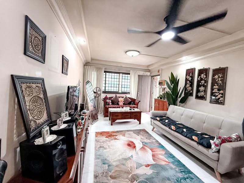 105 Teck Whye Lane, 105 Teck Whye Lane, Dairy Farm / Bukit Panjang / Choa Chu Kang, 3 Bedrooms, 1,108 sqft, HDB Flat For Sale, by Erra Samat, 500273440 - Living Room - PropertyGuru.com.sg