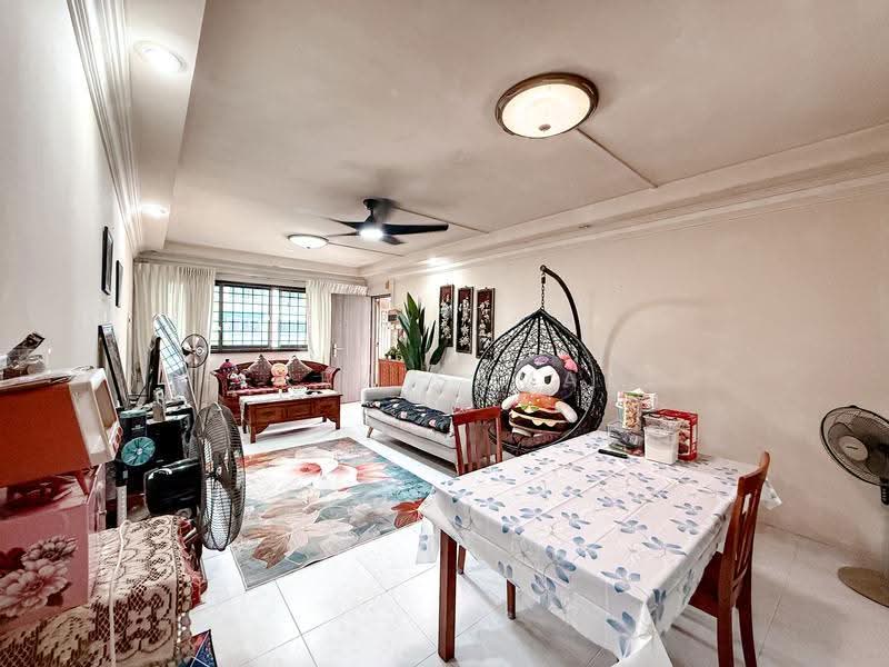 105 Teck Whye Lane, 105 Teck Whye Lane, Dairy Farm / Bukit Panjang / Choa Chu Kang, 3 Bedrooms, 1,108 sqft, HDB Flat For Sale, by Erra Samat, 500273440 - Living Room - PropertyGuru.com.sg