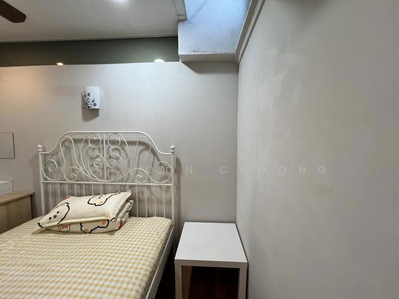 Mendon Spring, 198 Pasir Panjang Road, Buona Vista / West Coast / Clementi New Town, Room Rental, 110 sqft, Condominium For Rent, by Kar Loon Choong, 500273444 - Bedroom - PropertyGuru.com.sg