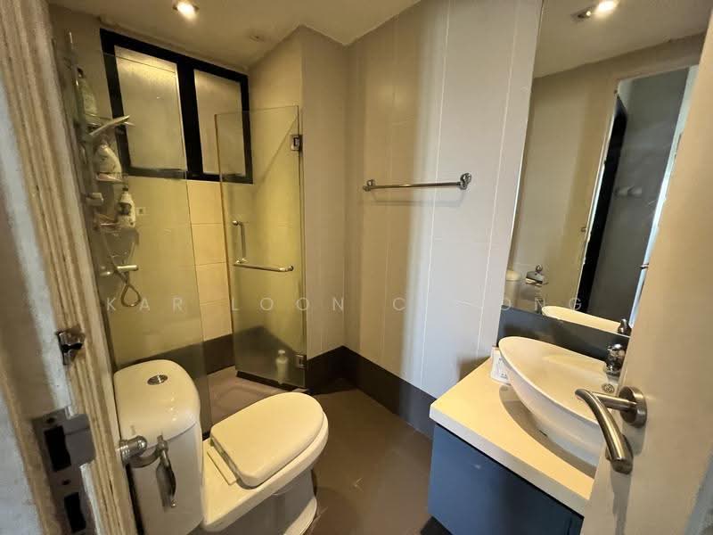 Mendon Spring, 198 Pasir Panjang Road, Buona Vista / West Coast / Clementi New Town, Room Rental, 110 sqft, Condominium For Rent, by Kar Loon Choong, 500273444 - Bathroom - PropertyGuru.com.sg