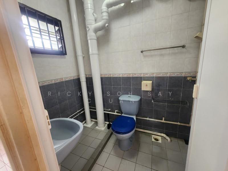 405 Admiralty Link, 405 Admiralty Link, Sembawang / Yishun, 3 Bedrooms, 925 sqft, HDB Flat For Sale, by Ricky Soh Say Chuan, 500273453 - Bathroom - PropertyGuru.com.sg