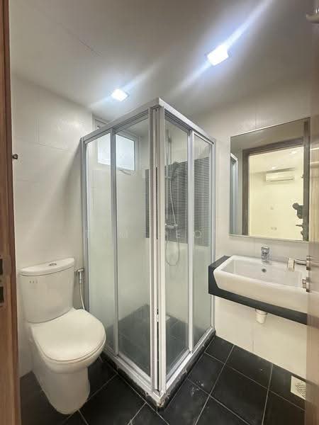 Imperial Heights, 16 Ipoh Lane, East Coast / Marine Parade, 1 Bedroom, 452 sqft, Apartment For Rent, by Tim Seow, 500273460 - Bathroom - PropertyGuru.com.sg