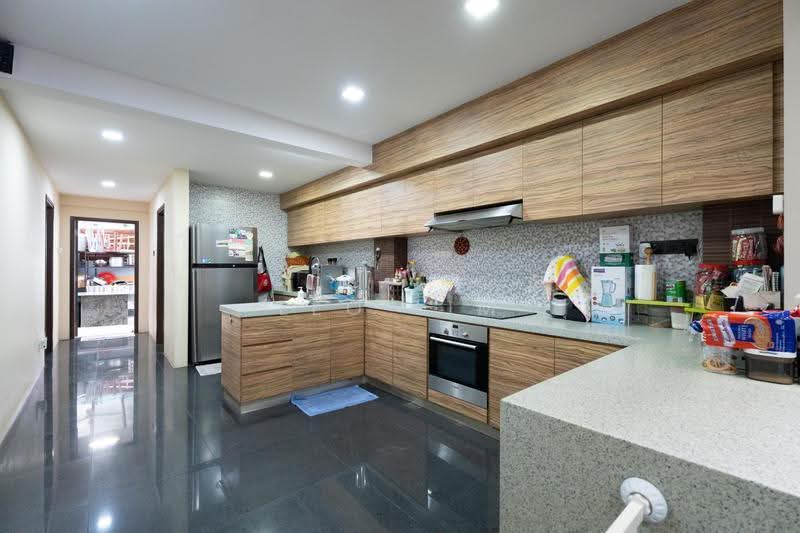 Sunbird Park, Sunbird Road, Bedok / Upper East Coast, 8 Bedrooms, 6,655 sqft, Corner Terrace For Sale, by Leo Lim, 500273463 - Kitchen - PropertyGuru.com.sg