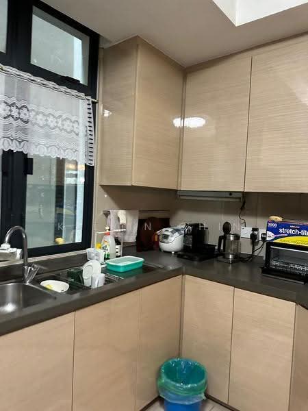 Valley Park, 483 River Valley Road, Tanglin / Holland / Bukit Timah, 2 Bedrooms, 1,324 sqft, Condominium For Rent, by Kelvin Chin, 500273470 - Kitchen - PropertyGuru.com.sg
