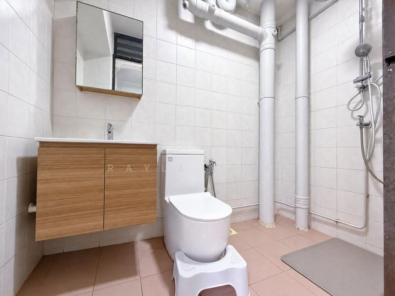550 Serangoon North Avenue 3, 550 Serangoon North Avenue 3, Hougang / Punggol / Sengkang, 3 Bedrooms, 1,281 sqft, HDB Flat For Sale, by Rayla Shao, 500273472 - Bathroom - PropertyGuru.com.sg