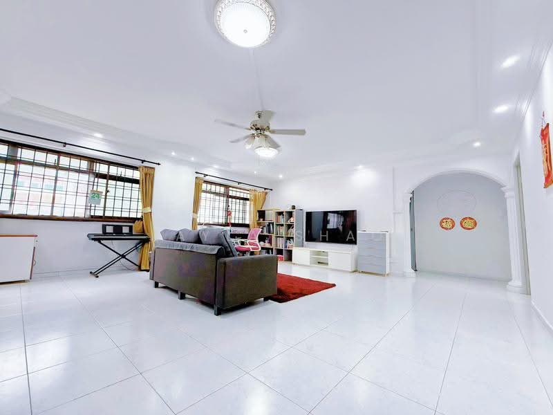 550 Serangoon North Avenue 3, 550 Serangoon North Avenue 3, Hougang / Punggol / Sengkang, 3 Bedrooms, 1,281 sqft, HDB Flat For Sale, by Rayla Shao, 500273472 - Living Room - PropertyGuru.com.sg