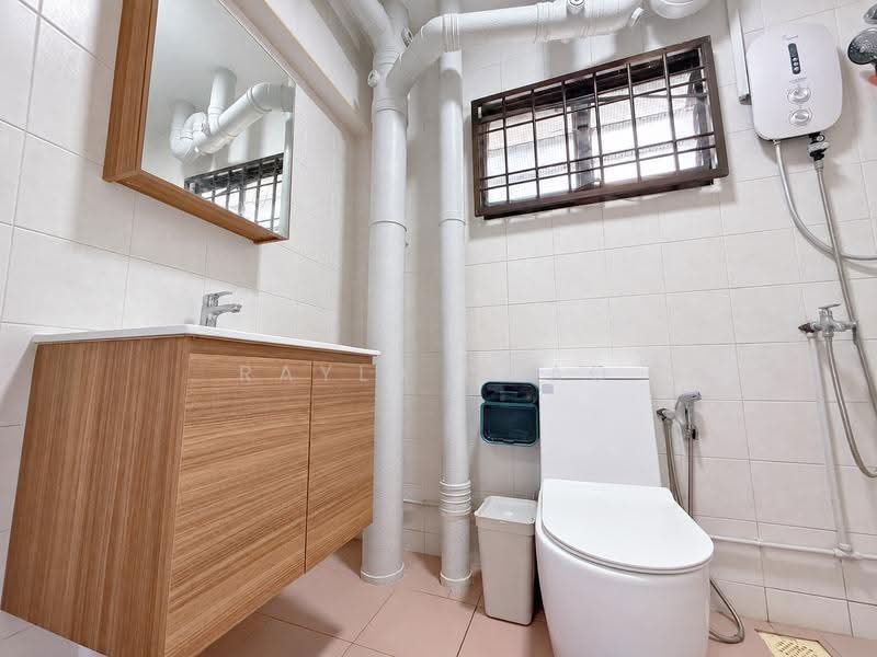 550 Serangoon North Avenue 3, 550 Serangoon North Avenue 3, Hougang / Punggol / Sengkang, 3 Bedrooms, 1,281 sqft, HDB Flat For Sale, by Rayla Shao, 500273472 - Bathroom - PropertyGuru.com.sg