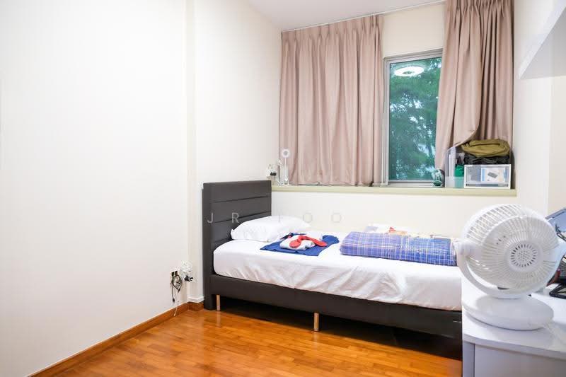Sunglade, 3 Serangoon Avenue 2, Hougang / Punggol / Sengkang, 3 Bedrooms, 1,152 sqft, Condominium For Sale, by JR Foo, 500273475 - Bedroom 1 - PropertyGuru.com.sg