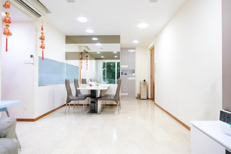 Sunglade, 3 Serangoon Avenue 2, Hougang / Punggol / Sengkang, 3 Bedrooms, 1,152 sqft, Condominium For Sale, by JR Foo, 500273475 - Dining Room - PropertyGuru.com.sg