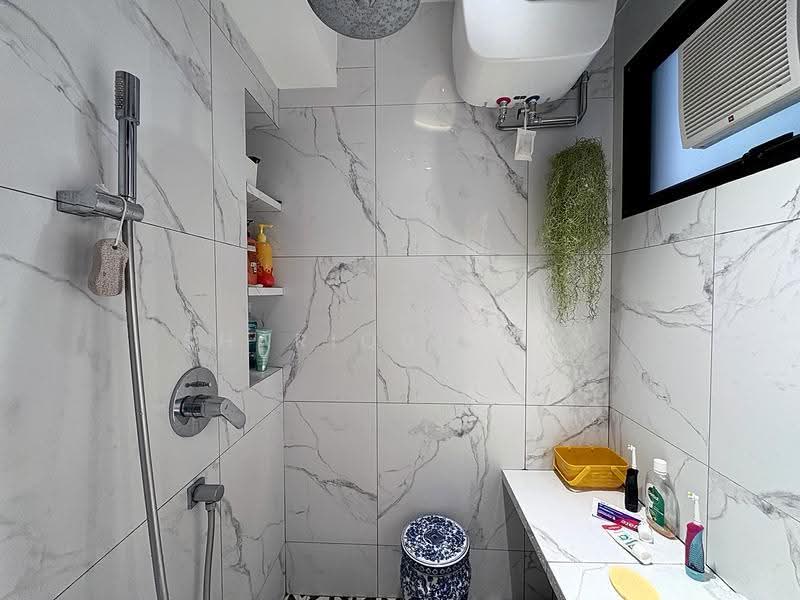 636 Woodlands Ring Road, 636 Woodlands Ring Road, Admiralty / Woodlands, 4 Bedrooms, 1,528 sqft, HDB Flat For Sale, by Sharique Tan, 500273480 - Bathroom - PropertyGuru.com.sg