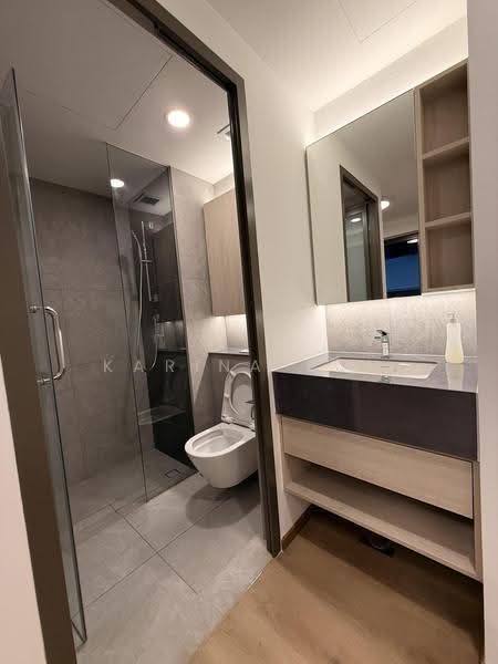 Orchard Sophia, 130 Sophia Road, Orchard / River Valley, 2 Bedrooms, 710 sqft, Condominium For Rent, by Karina Soh, 500273487 - Bedroom 1 - Bath - PropertyGuru.com.sg