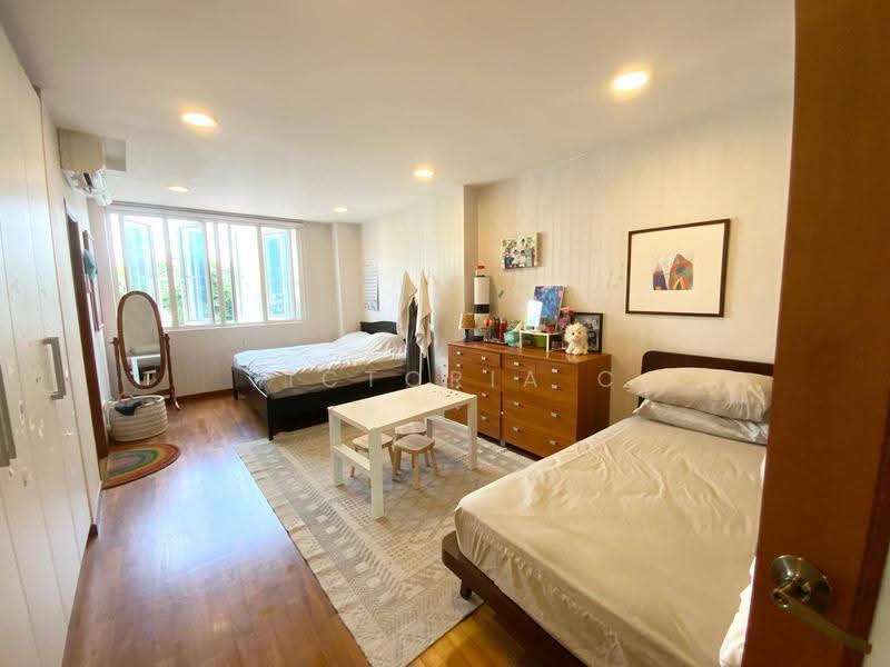 Chelsea Village, Jambol Place, Buona Vista / West Coast / Clementi New Town, 7 Bedrooms, 5,500 sqft, Corner Terrace For Rent, by Victoria C, 500273492 - Bedroom (2nd Floor) - PropertyGuru.com.sg