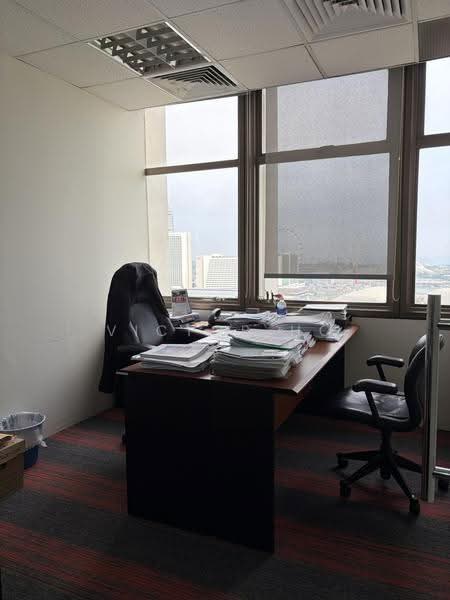 Peninsula Plaza, 111 North Bridge Road, City Hall / Clarke Quay, 1,700 sqft, Office For Rent, by Victor Ho, 500273493 - Room 1 - CommercialGuru.com.sg