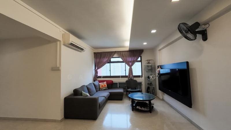 272 Toh Guan Road, 272 Toh Guan Road, Boon Lay / Jurong / Tuas, 3 Bedrooms, 1,076 sqft, HDB Flat For Sale, by Gary Tang, 500273501 - Living Room - PropertyGuru.com.sg