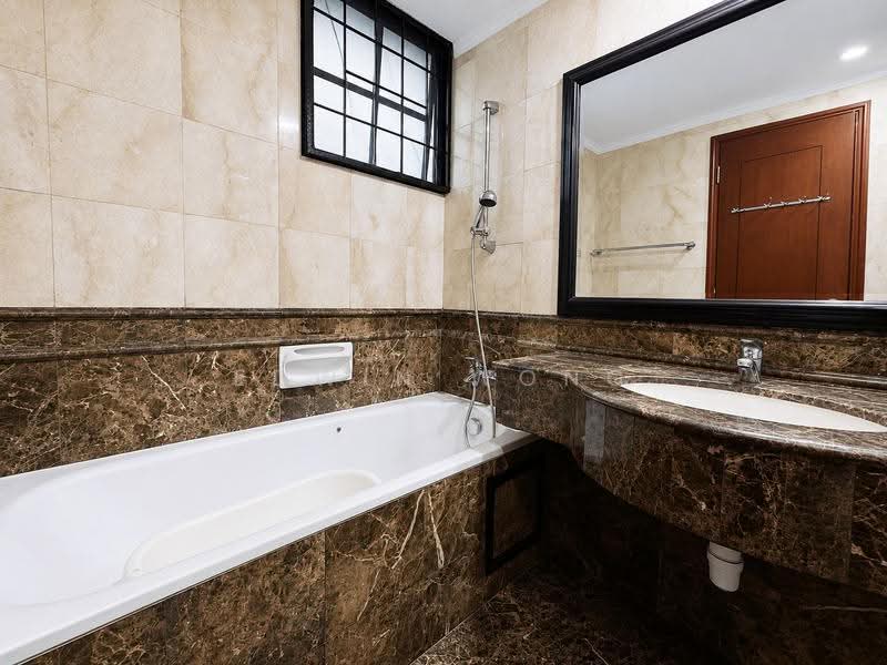Parc Palais, 53 Hume Avenue, Clementi Park / Upper Bukit Timah, 3 Bedrooms, 1,388 sqft, Condominium For Sale, by Edwin Wong, 500273503 - Bathroom - PropertyGuru.com.sg