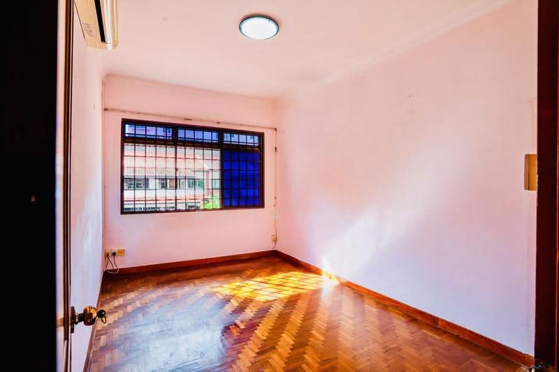 Terrace for rent @ Lorong Stangee, Lorong Stangee, East Coast / Marine Parade, 4 Bedrooms, 2,500 sqft, Terraced House For Rent, by Razak ., 500273505 - Interior - PropertyGuru.com.sg