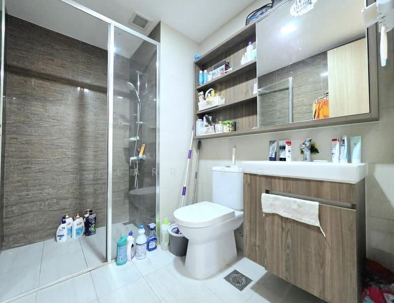 Sol Acres, 4 Choa Chu Kang Grove, Dairy Farm / Bukit Panjang / Choa Chu Kang, 2 Bedrooms, 570 sqft, Condominium For Sale, by Larry Sng, 500273535 - Bathroom - PropertyGuru.com.sg