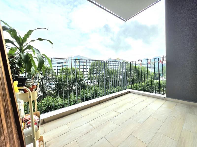 Sol Acres, 4 Choa Chu Kang Grove, Dairy Farm / Bukit Panjang / Choa Chu Kang, 2 Bedrooms, 570 sqft, Condominium For Sale, by Larry Sng, 500273535 - Balcony - PropertyGuru.com.sg