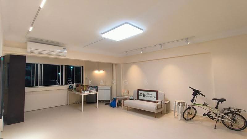 128 Geylang East Avenue 1, 128 Geylang East Avenue 1, Eunos / Geylang / Paya Lebar, Room Rental, 150 sqft, HDB Flat For Rent, by Ng Kang Seng, 500273544 - Living Room - PropertyGuru.com.sg
