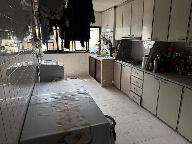 61 Telok Blangah Heights, 61 Telok Blangah Heights, Harbourfront / Telok Blangah, Room Rental, 120 sqft, HDB Flat For Rent, by Doris Kang, 500273552 - Kitchen - PropertyGuru.com.sg