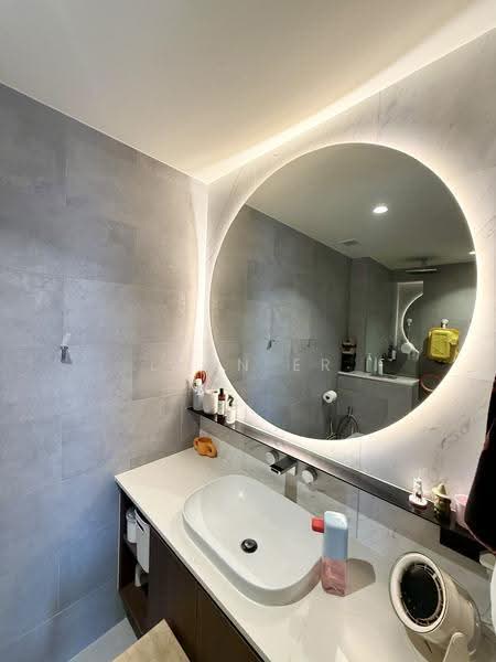 The Iveria, 2 Kim Yam Road, Orchard / River Valley, 3 Bedrooms, 947 sqft, Condominium For Sale, by Lynn Er, 500273561 - Bathroom - PropertyGuru.com.sg
