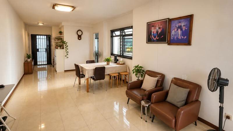 272C Jurong West Street 24, 272C Jurong West Street 24, Boon Lay / Jurong / Tuas, 3 Bedrooms, 1,227 sqft, HDB Flat For Sale, by Brenda Ong 王淑玲, 500273580 - Living Room - PropertyGuru.com.sg