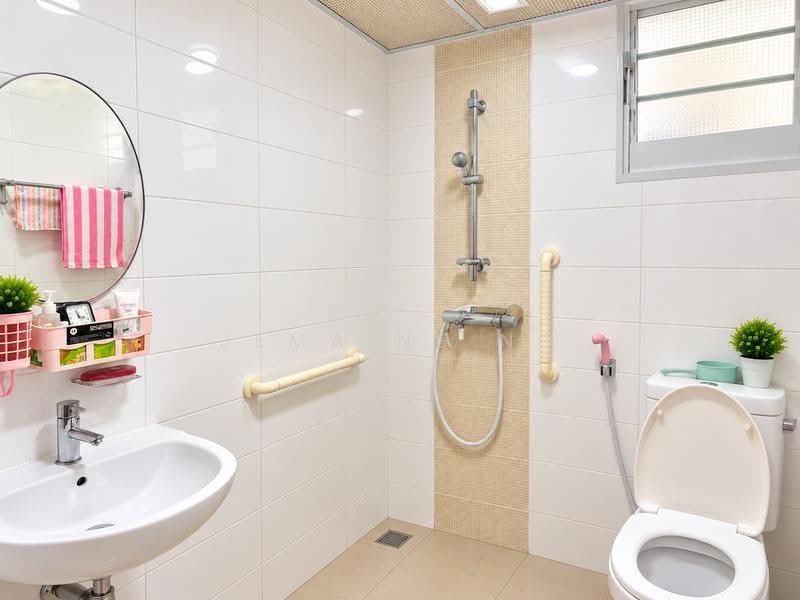 450A Bukit Batok West Avenue 6, 450A Bukit Batok West Avenue 6, Dairy Farm / Bukit Panjang / Choa Chu Kang, Room Rental, 100 sqft, HDB Flat For Rent, by Jemaine Ng, 500273591 - Bathroom - PropertyGuru.com.sg