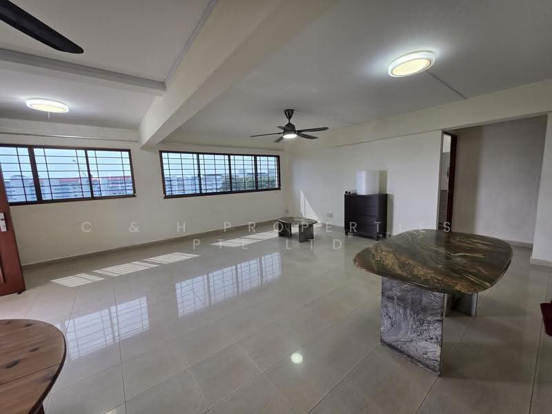 126 Simei Street 1, 126 Simei Street 1, Pasir Ris / Tampines, 3 Bedrooms, 1,313 sqft, HDB Flat For Sale, by REBECCA, 500273603 - Living Room - PropertyGuru.com.sg