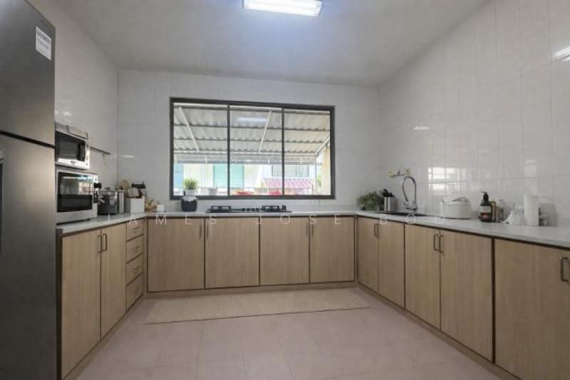 Within 1km to Pei Hwa Landed | Quiet facing | Suits rebuild, Clementi Park / Upper Bukit Timah, 4 Bedrooms, 2,500 sqft, Terraced House For Sale, by James Jose Boo, 500273619 - ID ideals - PropertyGuru.com.sg
