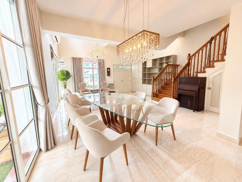Serene Semi-Detached @ Burgundy Crescent, Burgundy Crescent / Burgundy Hill, Dairy Farm / Bukit Panjang / Choa Chu Kang, 5 Bedrooms, 3,250 sqft, Semi-Detached House For Sale, by Sarah X. (郑雪梅), 500273625 - Dining Room - PropertyGuru.com.sg