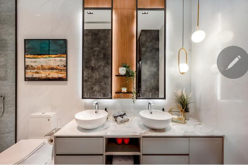 Avant Garde Collection Landed Houses, Siglap Road, East Coast / Marine Parade, 5 Bedrooms, 9,407 sqft, Terraced House For Sale, by Lukas Lim, 500273643 - Bathroom - PropertyGuru.com.sg