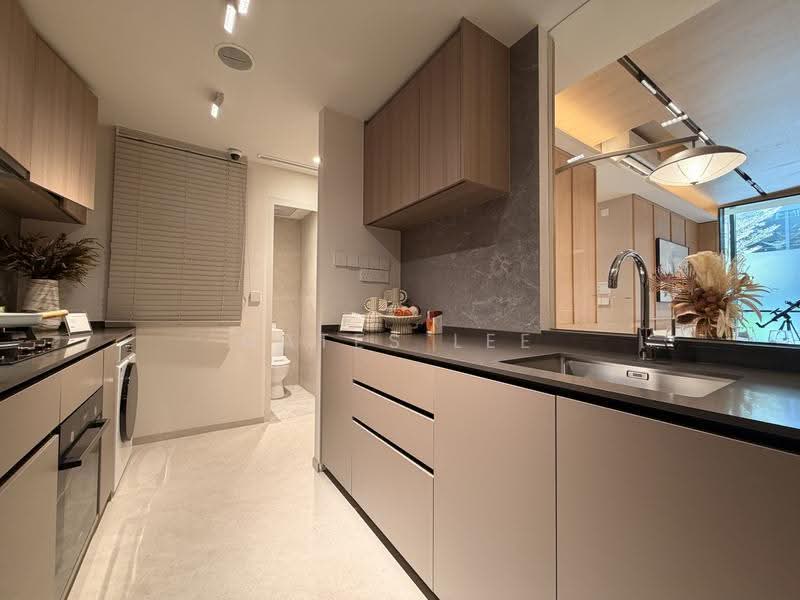 Lucerne Grand, Lakeside Drive, Boon Lay / Jurong / Tuas, 3 Bedrooms, 1,001 sqft, Condominium For Sale, by Gates Lee, 500273644 - Kitchen - PropertyGuru.com.sg