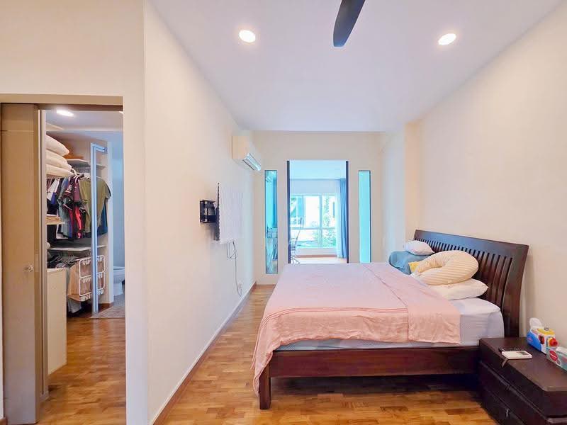Freehold 2.5 Sty Inter Terrace for Sale!, Golden Hill Estate / Burghley Drive / Li Hwan / Cardiff Grove, Hougang / Punggol / Sengkang, 5 Bedrooms, 2,800 sqft, Terraced House For Sale, by Nicholas Lim, 500273650 - Bedroom - PropertyGuru.com.sg