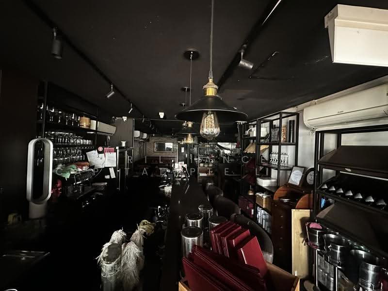 54 Boat Quay, Boat Quay, Boat Quay / Raffles Place / Marina, 1,200 sqft, Food & Beverage For Rent, by MJ ZHUO, 500273652 - Interior - CommercialGuru.com.sg