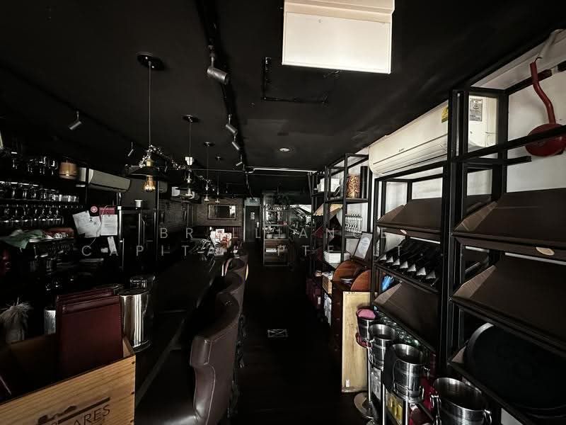 54 Boat Quay, Boat Quay, Boat Quay / Raffles Place / Marina, 1,200 sqft, Food & Beverage For Rent, by MJ ZHUO, 500273652 - Interior - CommercialGuru.com.sg