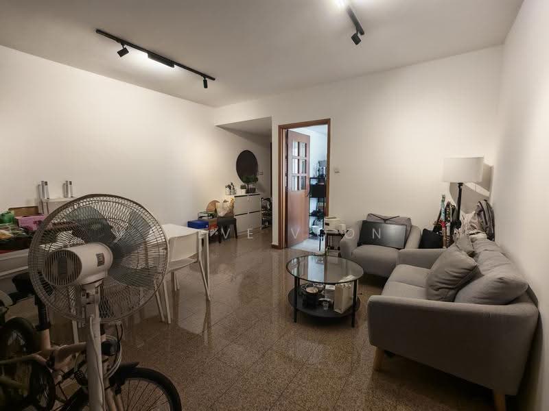 Queens, 12 Stirling Road, Alexandra / Commonwealth, Room Rental, 130 sqft, Condominium For Rent, by Steve Voon, 500273667 - Living Room - PropertyGuru.com.sg