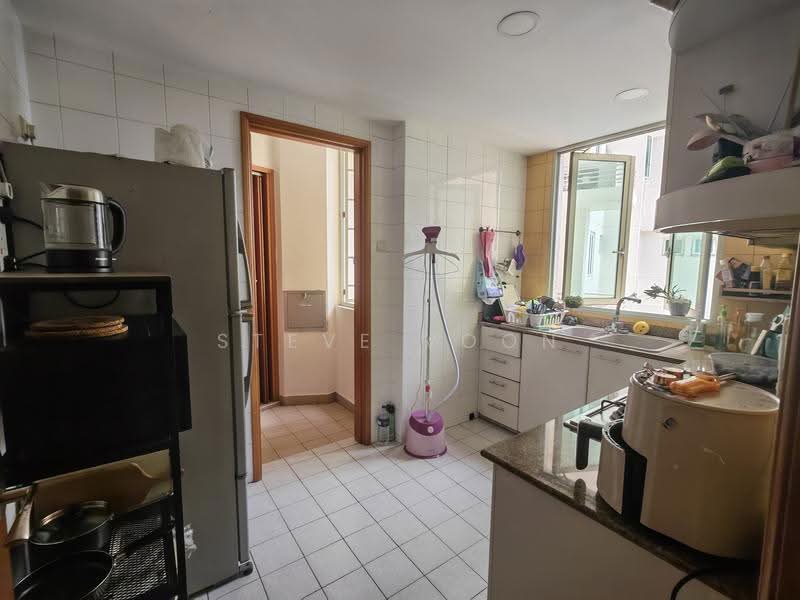 Queens, 12 Stirling Road, Alexandra / Commonwealth, Room Rental, 130 sqft, Condominium For Rent, by Steve Voon, 500273667 - Kitchen - PropertyGuru.com.sg