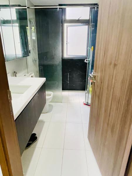 Palm Isles, 40 Flora Drive, Changi Airport / Changi Village, 2 Bedrooms, 807 sqft, Condominium For Rent, by Angeline Koh, 500273668 - Bathroom - PropertyGuru.com.sg