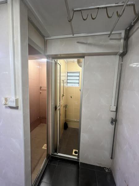 410 Tampines Street 41, 410 Tampines Street 41, Pasir Ris / Tampines, 2 Bedrooms, 600 sqft, HDB Flat For Rent, by Jo Li, 500273702 - Bathroom - PropertyGuru.com.sg