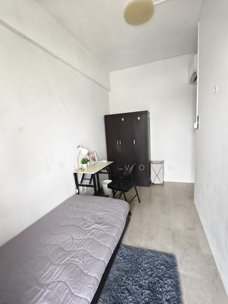 The Regalia, 2 River Valley Close, Orchard / River Valley, Room Rental, 120 sqft, Apartment For Rent, by Steve Voon, 500273704 - Bedroom - PropertyGuru.com.sg