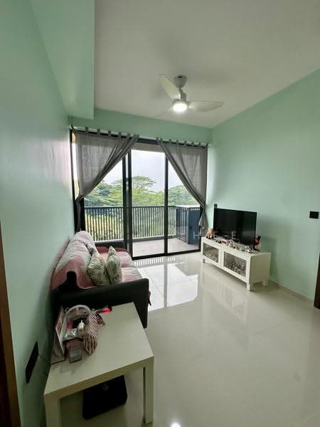 Kandis Residence, 6 Kandis Link, Sembawang / Yishun, 2 Bedrooms, 732 sqft, Condominium For Sale, by Mark Chee, 500273726 - Living Room - PropertyGuru.com.sg