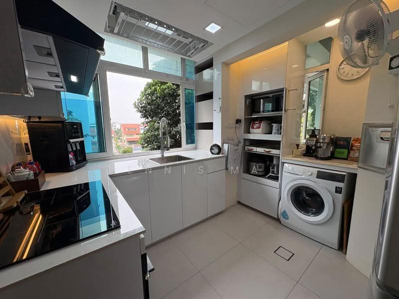 Taipan Grand, 501 Marine Parade Road, East Coast / Marine Parade, 3 Bedrooms, 1,238 sqft, Condominium For Sale, by Dennis Mah, 500273728 - Kitchen - PropertyGuru.com.sg