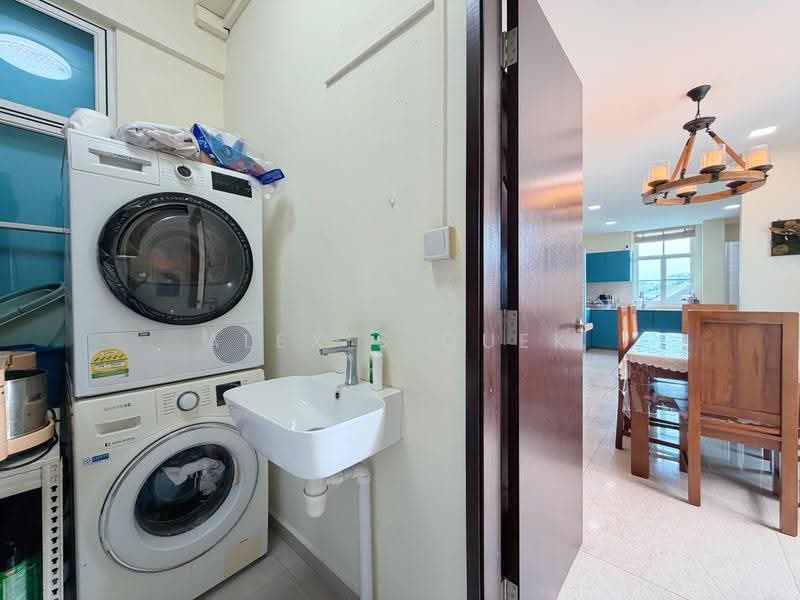 La Suisse I, 58 Swiss View, Newton / Novena, 3 Bedrooms, 2,099 sqft, Condominium For Sale, by Alexis Quek, 500273740 - Kitchen - PropertyGuru.com.sg